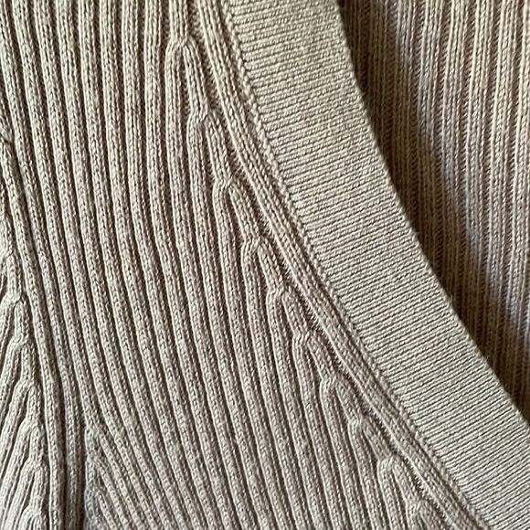 Express Fitted Top - Picture 3 of 5